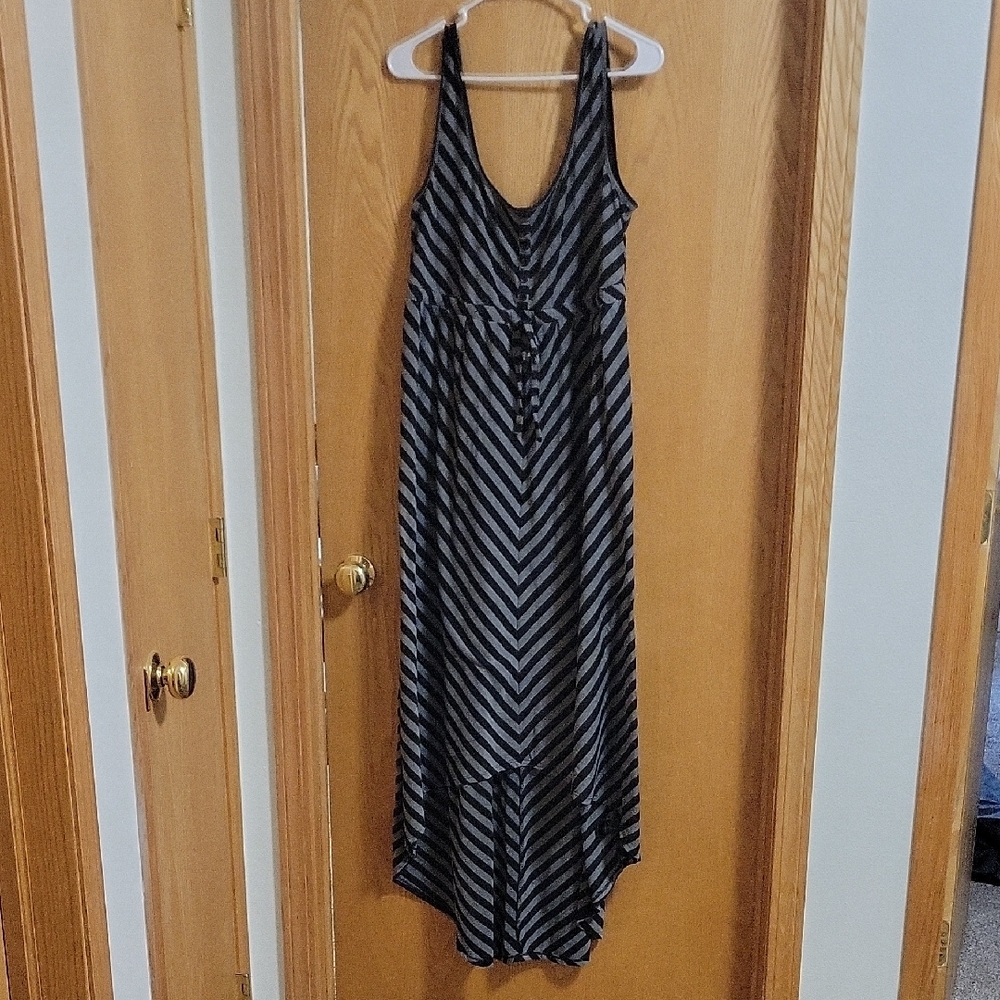 Black and White High-Low Tie Front Sundress